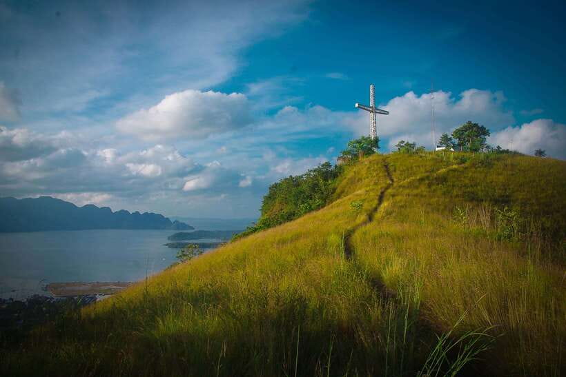 Coron Town Tour: Maquinit Hot Spring - Mt. Tapyas: the workout with a wide reward