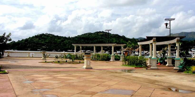 Coron: Town Tour with Maquinit Hot Spring - Maquinit Hot Spring is the payoff