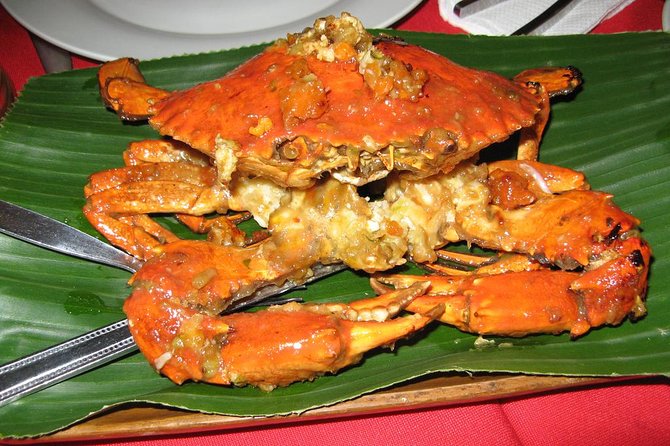 Cultural Dinner and Show in Manila - A short drive through Intramuros