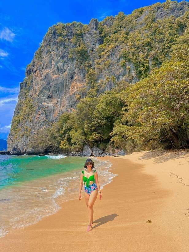 El Nido Island Hopping Tour A - Setting out from El Nido proper