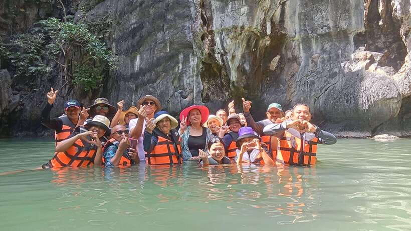 El Nido Island Tour A - Boat service and guide support