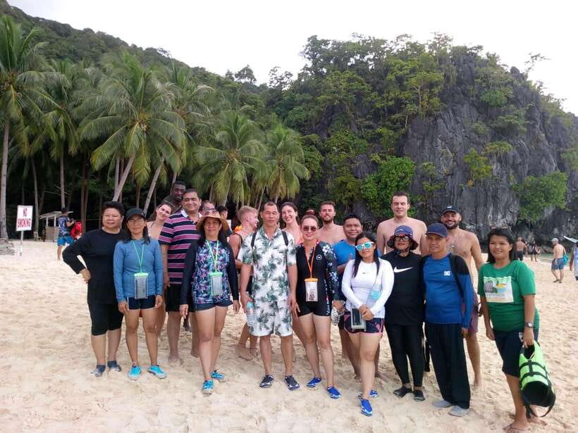El Nido Island Tour C - Helicopter Island and the first taste of open water
