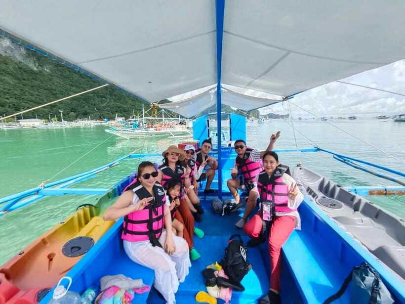 El Nido: Private/Exclusive Island Hopping Tour B BEST PRICE! - Papaya Beach offers a straightforward swim stop