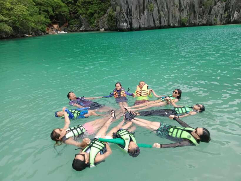 EL NIDO: Private Island Hopping Tour A with BUFFET LUNCH - Key points at a glance