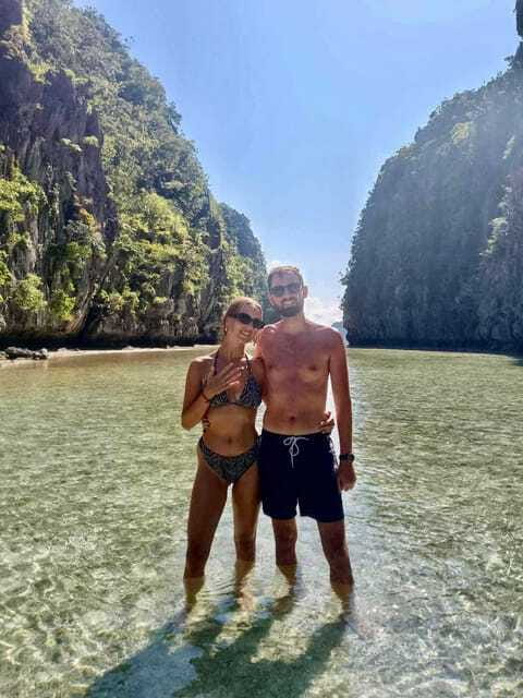 El Nido Private Tour: Adventure with Highlights from A & C - Secret Beach is small and easy to miss