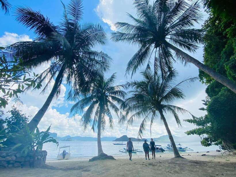 El Nido: Private Tour B with Snake Island and Caves - Entalula Beach for white sand and clear water