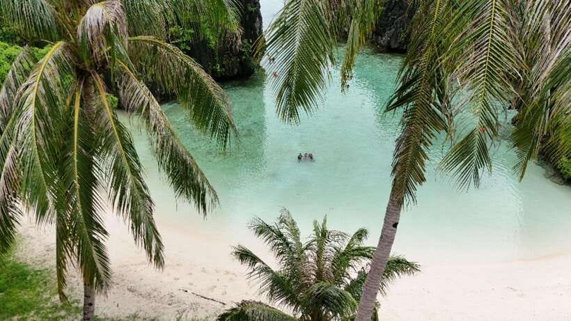 El Nido: Private Tour B with Snake Island and Caves - Snake Island and its winding sandbar