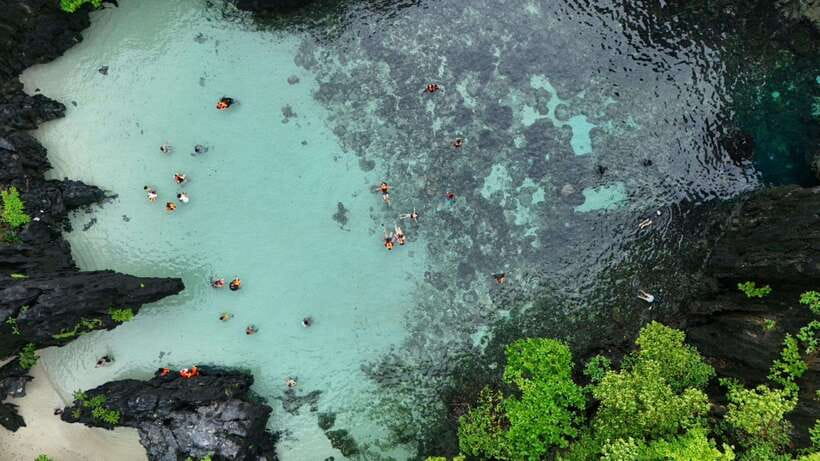 El Nido:Private Tour D with Highlights Small & Cadlao Lagoon - Cadlao Lagoon brings a quieter hour