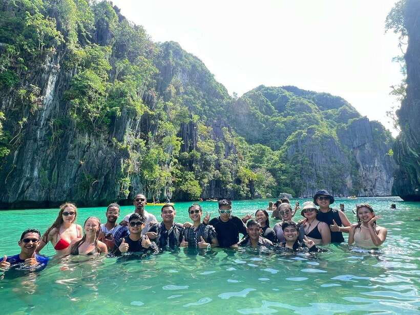 El Nido: Shared Island Hopping Tour C with Buffet Lunch - Helicopter Island: a gentle start with good snorkeling
