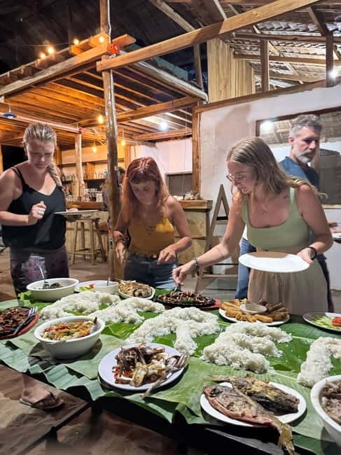 El Nido, Sibaltan: Family Dinner, Bonfire and Karaoke - Bonfire time under the stars