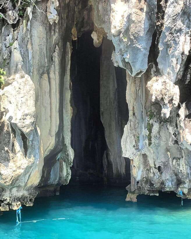 El Nido: Snake Island and Cave Tour with Island Lunch - Seeing Cathedral Cave from the water