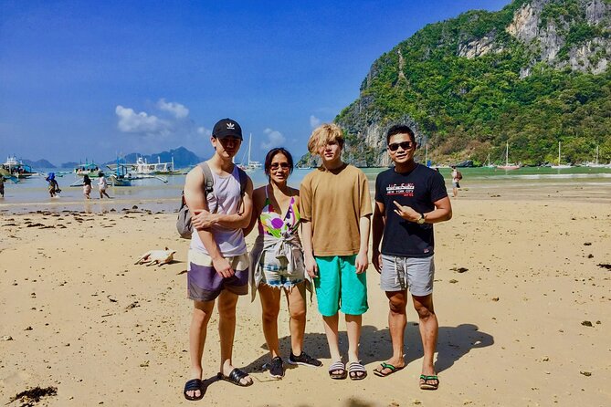El Nido Tour A - Group w/ Buffet Lunch - Seven Commando Beach closes the route