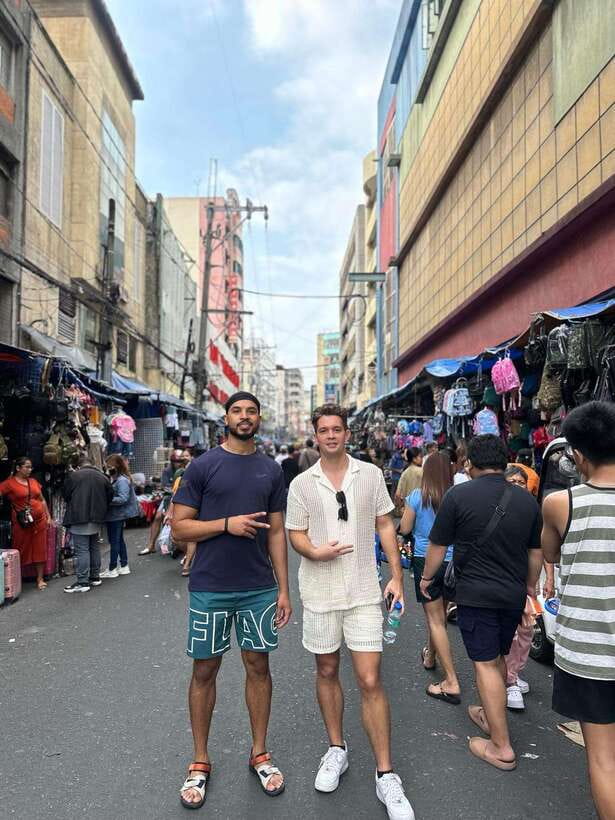 Explore Manila Slums and Hidden Market - Walking residential Tondo with local context
