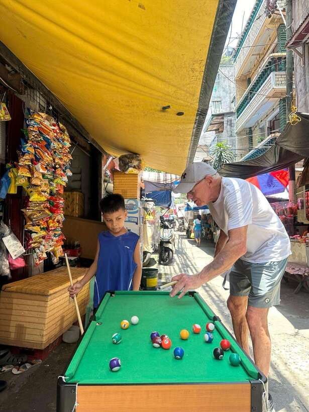 Explore Manila Slums and Hidden Market - Safety, respect, and the ethical question