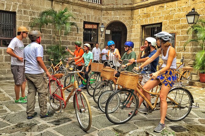 Express Bamboo Bike Tour inside Intramuros - Puerta del Parian and Chinese influence