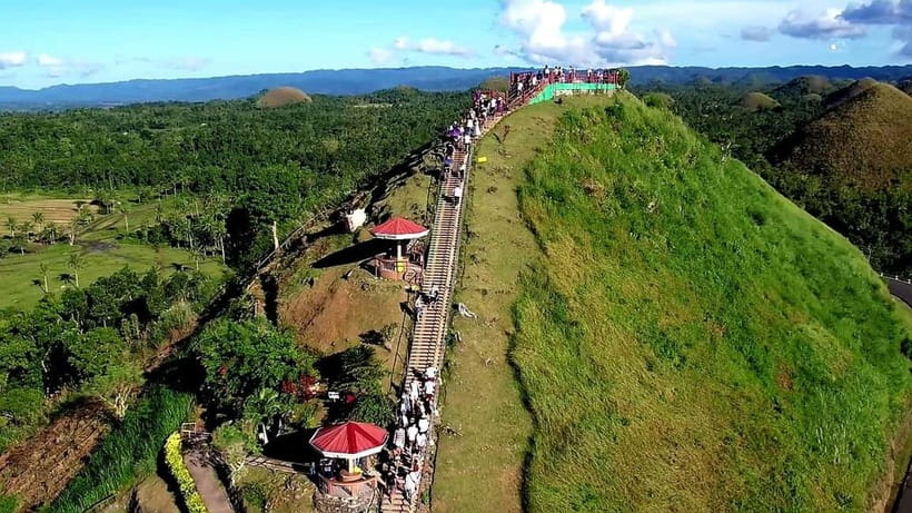 From Cebu: Bohol Countryside & Buffet Lunch Exclusive Tour - Chocolate Hills in a short, scenic visit