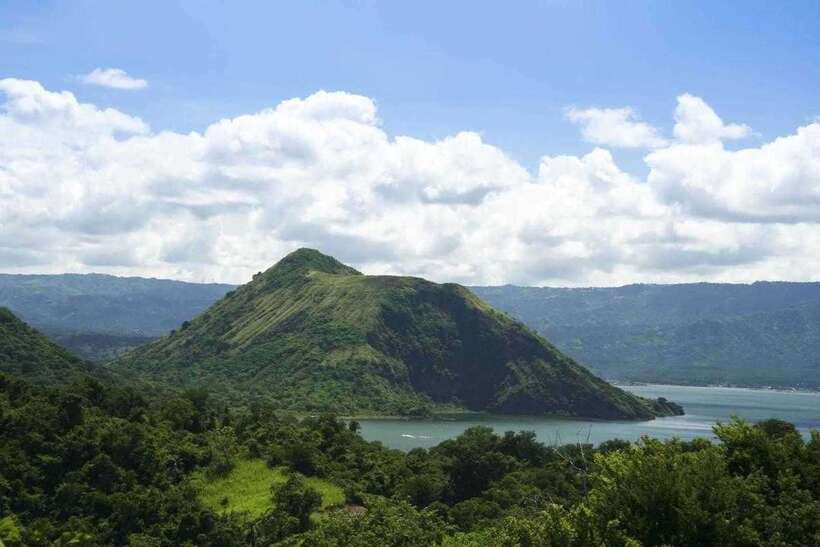 From Manila: Panoramic Tagaytay Ridge Tour - Gourmet Farm, coffee, and the useful side of Tagaytay