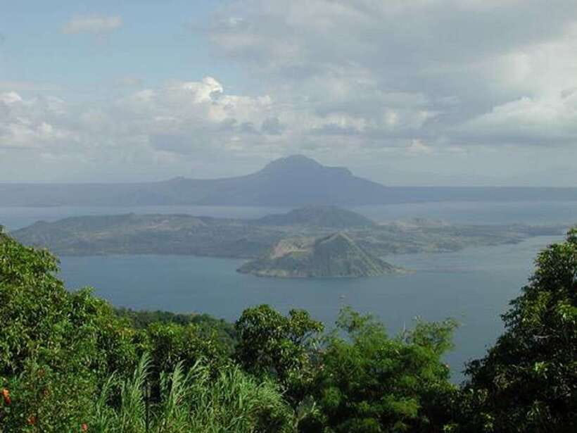 From Manila: Panoramic Tagaytay Ridge Tour - The possible Pasalubong Center stop