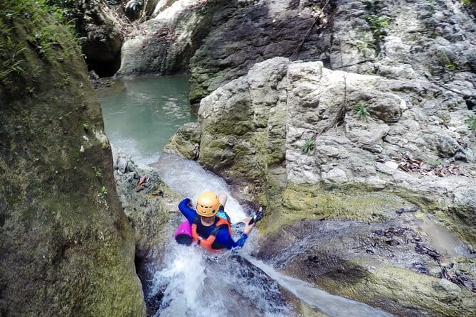 Kawasan Falls Canyoneering Tour from Moalboal - Four hours on the Kawasan Falls river route