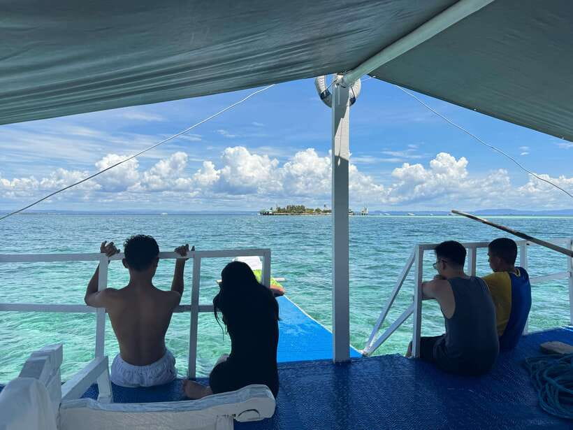 Mactan Island Hopping Gilutungan, Caohagan, Nalusuan + Lunch - The guide can shape the whole experience