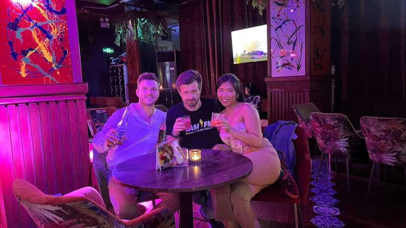 Makati Bar Crawl - Hidden Bar, Speakeasy and Pub - Meeting local people without forcing the evening