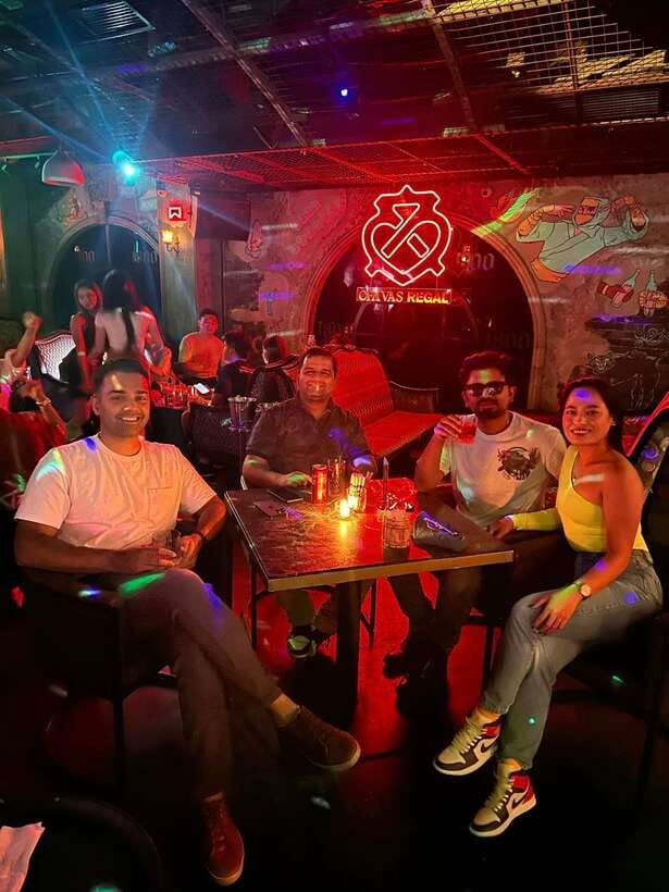 ⭐ Makati Bar Hopping and Pub Crawl Tour with Venus ⭐ - Who will enjoy this night most