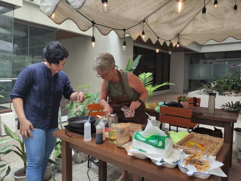 Makati: Hands on Manila Cooking Class - Getting there without losing your cooking time