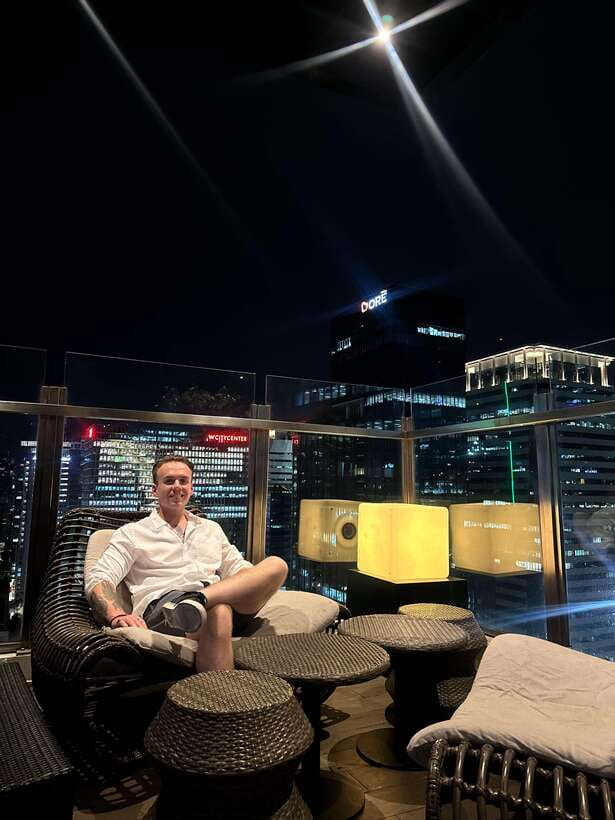 Makati Hidden Bars and Rooftop Bars with Venus - Who should book this Makati night out