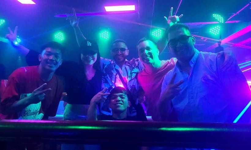 Makati Nightlife: VIP Access to Clubs, Rooftops & Go-Go Bars - Group size, guides, and personal safety