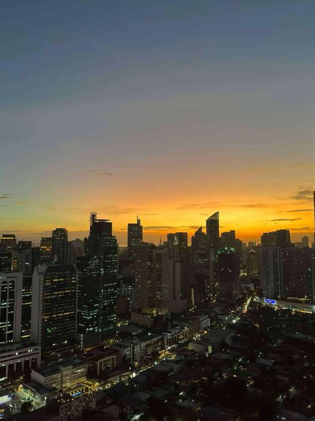 Makati Street food Tour, End with a Rooftop City View - Jenny’s Role in the Evening