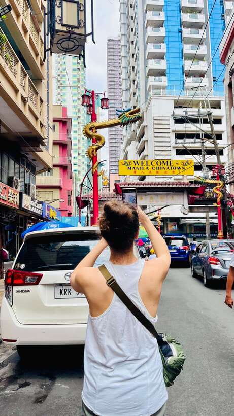 Manila: Binondo Chinatown Guided Walking Tour - Old buildings and the Spanish-era layer