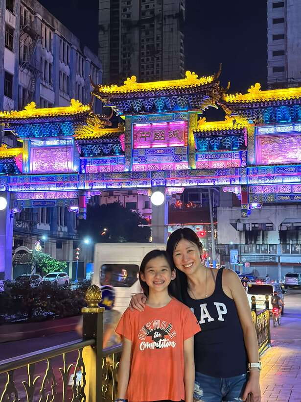 Manila: Chinatown Nighttime Tour by Tuk-Tuk - Binondo Church and the first look at old Manila