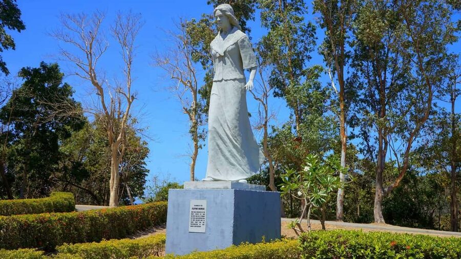 Manila: Corregidor Island Guided Tour w/Hotel Pick up & Drop - Crossing to Corregidor by boat
