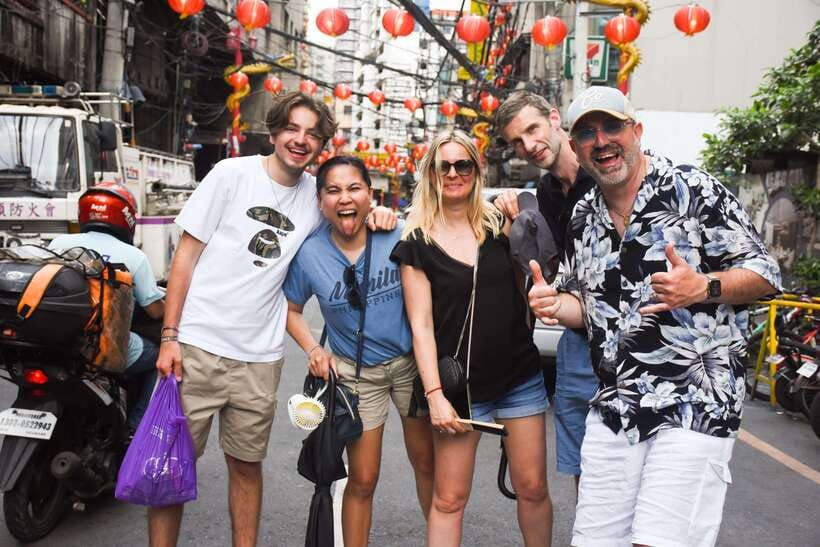 Manila: Guided Food Tour of Binondo with Tastings - Classic dimsum in Binondo
