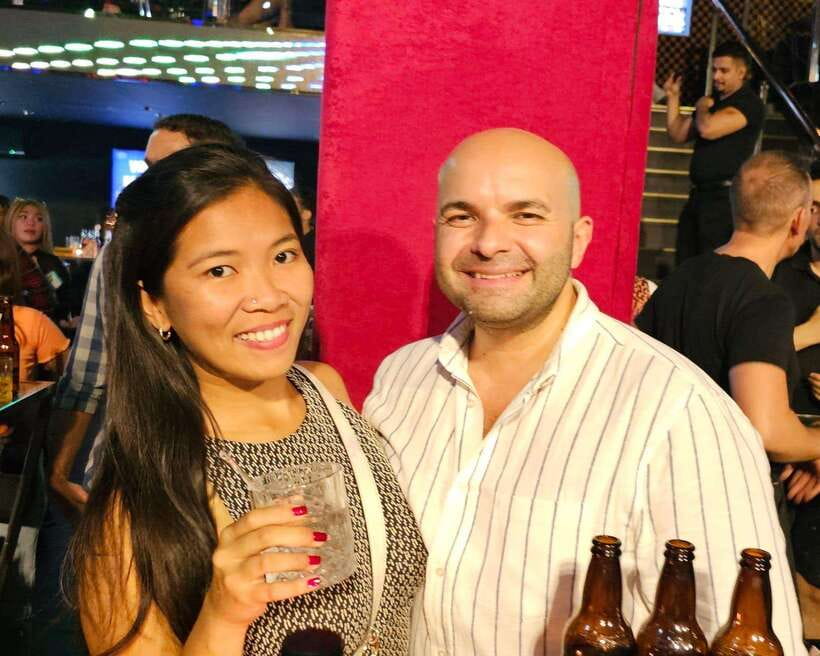 Manila Ultimate Nightlife Pub Crawl - Live bands and late-night club music