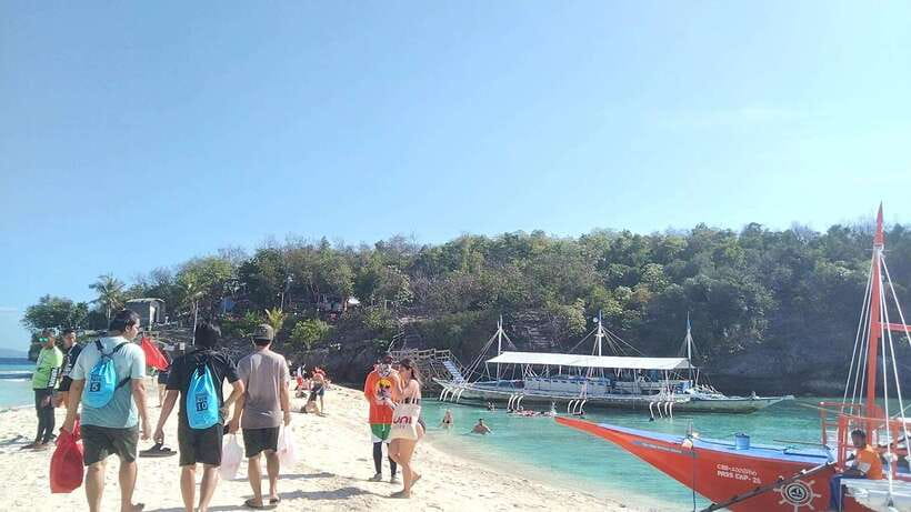 Oslob: Whaleshark Watching, Tumalog Falls & Sumilon Island - Is the $103 price fair?