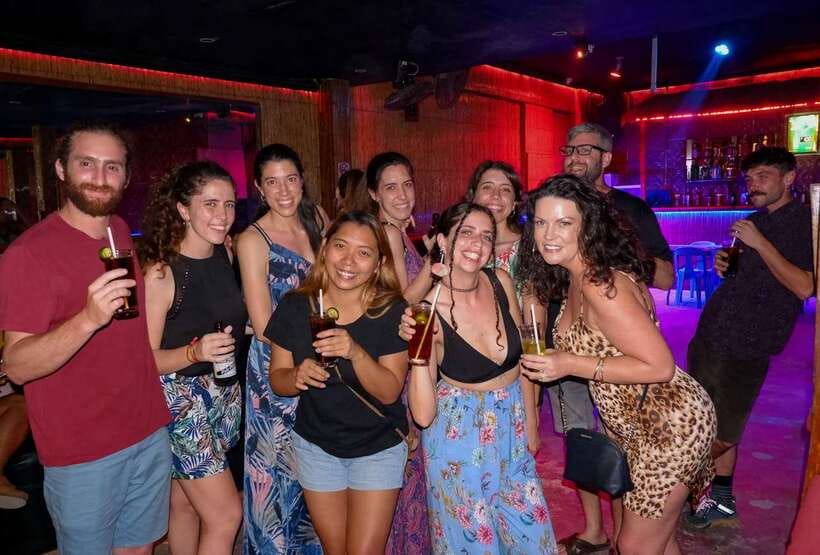 Panglao Bohol Island: Alona Beach Pub Crawl with Drinks - Who should book this Panglao pub crawl?