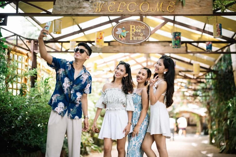 Panglao Island: IG-Jeep Tour - Photo stops keep the pace moving