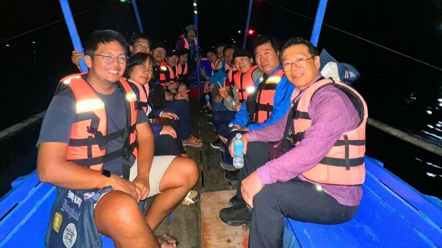 Private Firefly Watching Night Cruise on Bohol Abatan River - The private van ride from Panglao or Tagbilaran