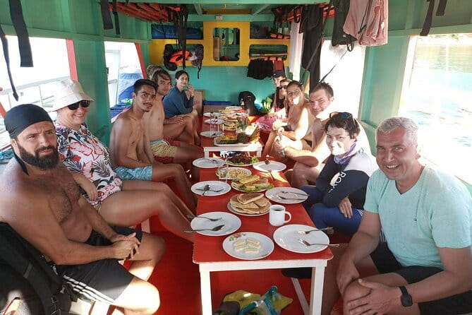 Private Palawan Expedition, El Nido to Coron 3 Days 2 Nights - Day 3: Arawa Beach and Ditaytayan Sandbar