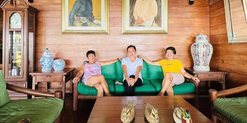 Puerto Princesa City Tour with Snacks - What the guides add to the experience