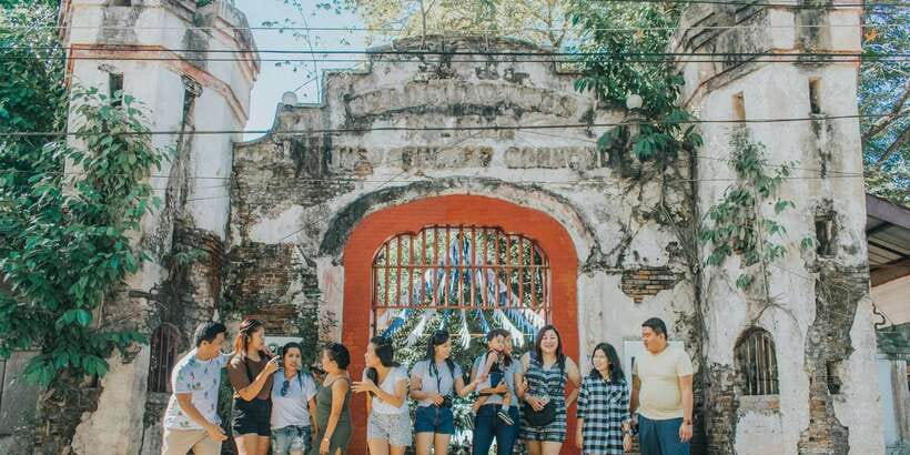 Puerto Princesa: Half-Day City Tour with Optional Massage - Sampling hopia at Baker’s Hill