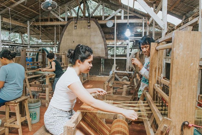 Puerto Princesa: Half-day Tour of the City - Baker’s Hill, cartoon statues, and hopia