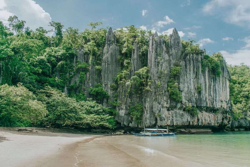 Puerto Princesa: Underground River, Zipline, Paddleboat Tour - The 90-minute road to Sabang