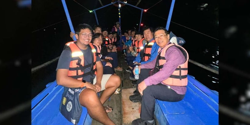 Shared Firefly Watching Cruise on Bohol’s Scenic Loboc River - The guide, driver, and shared-tour rhythm