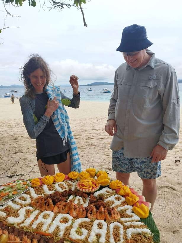 Siargao:Tri Island Hopping Naked Island, Daku, Guyam w/Lunch - Who should book this Siargao day?