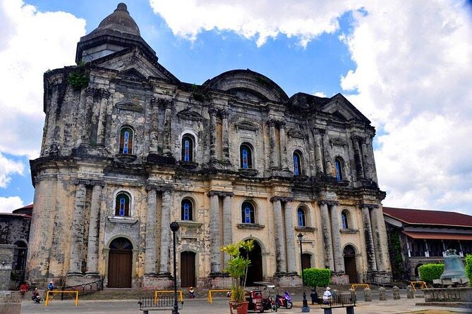Tagaytay, Taal Volcano & Heritage Town: A Journey of Discovery - The Taal viewpoints bring the volcano closer
