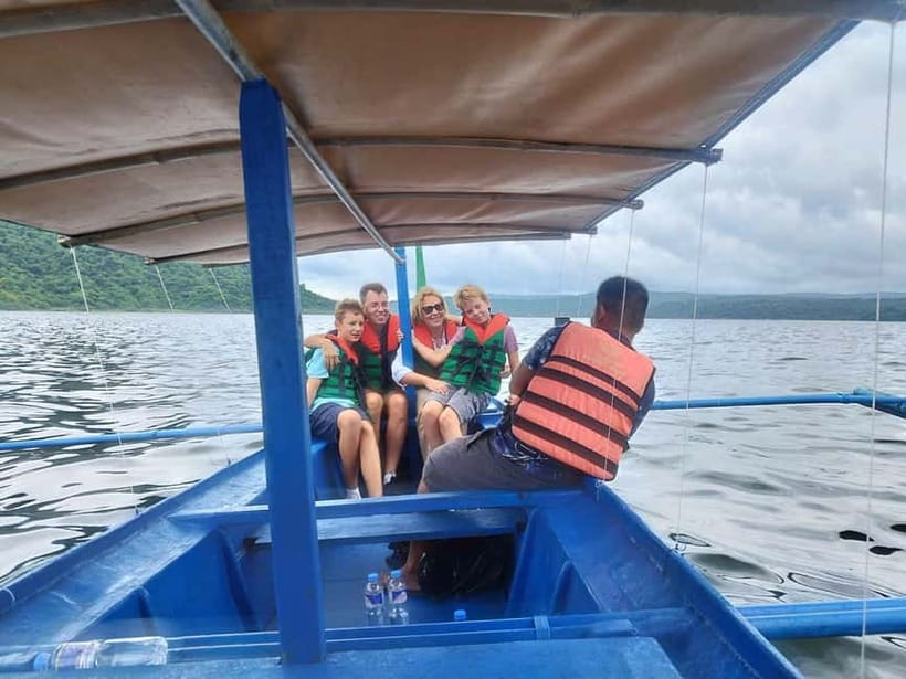 Tagaytay: Taal Volcano Tagaytay Private Tour w/Jeepney Ride - What the private format adds