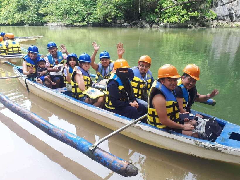 Underground River with Lunch - Lunch, Drinks, and the Rhythm of the Day